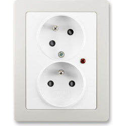 Zásuvka s ochranou před...