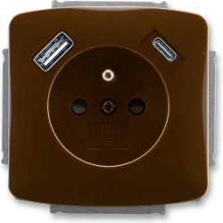 Zásuvka s USB nabíjením...