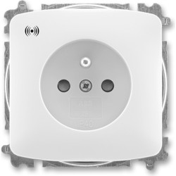 Zásuvka s ochranou před...