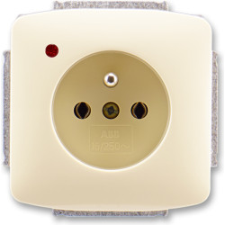 Zásuvka s ochranou před...