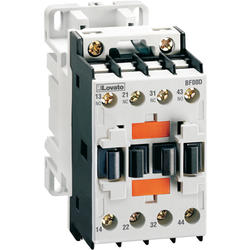 LOVATO Electric BF0004L024 pomocný stykač 4V 24VDC cívka se sníženým příkonem